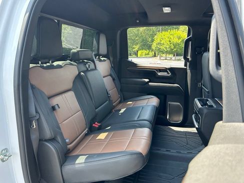 Used 2025 Chevrolet Silverado 1500 High Country AWD/4WD image 51