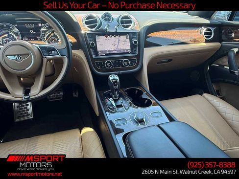 Used 2019 Bentley Bentayga AWD/4WD image 35