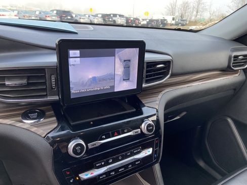 Used 2023 Ford Explorer Limited image 35