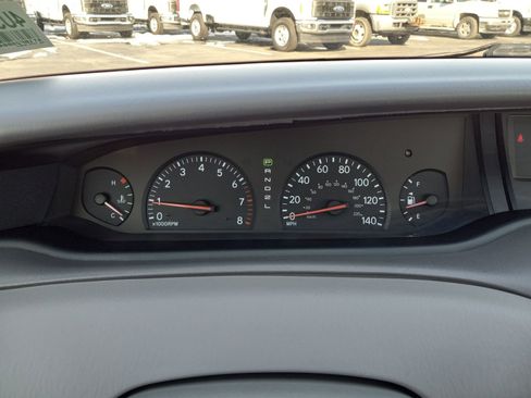 Used 2004 Toyota Avalon XLS image 16