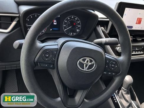 Used 2024 Toyota Corolla LE w/ LE Convenience Package FWD image 11