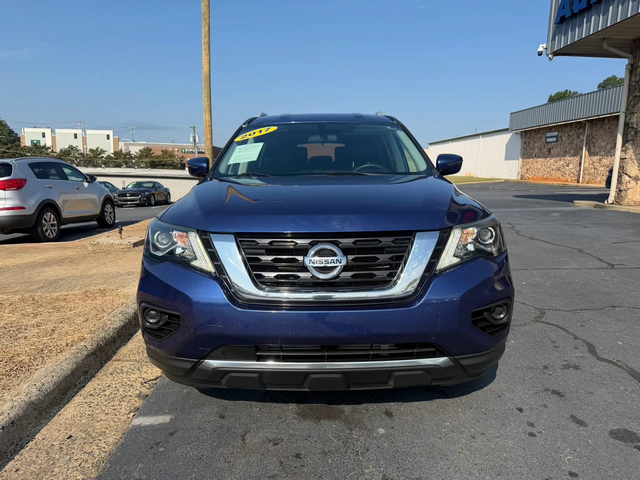 Used 2017 Nissan Pathfinder S AWD/4WD image 2