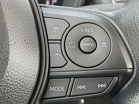 Used 2026 Toyota Corolla LE FWD image 22