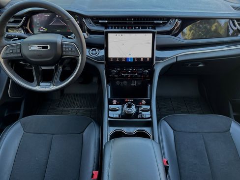 New 2023 Jeep Grand Cherokee Trailhawk w/ Advanced Protech Group II image 12