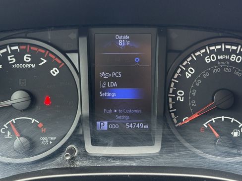 Used 2020 Toyota Tacoma SR w/ SR Convenience Package RWD image 14
