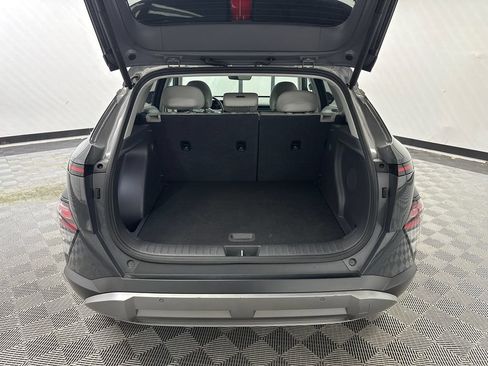 Used 2024 Hyundai Kona Limited FWD image 19