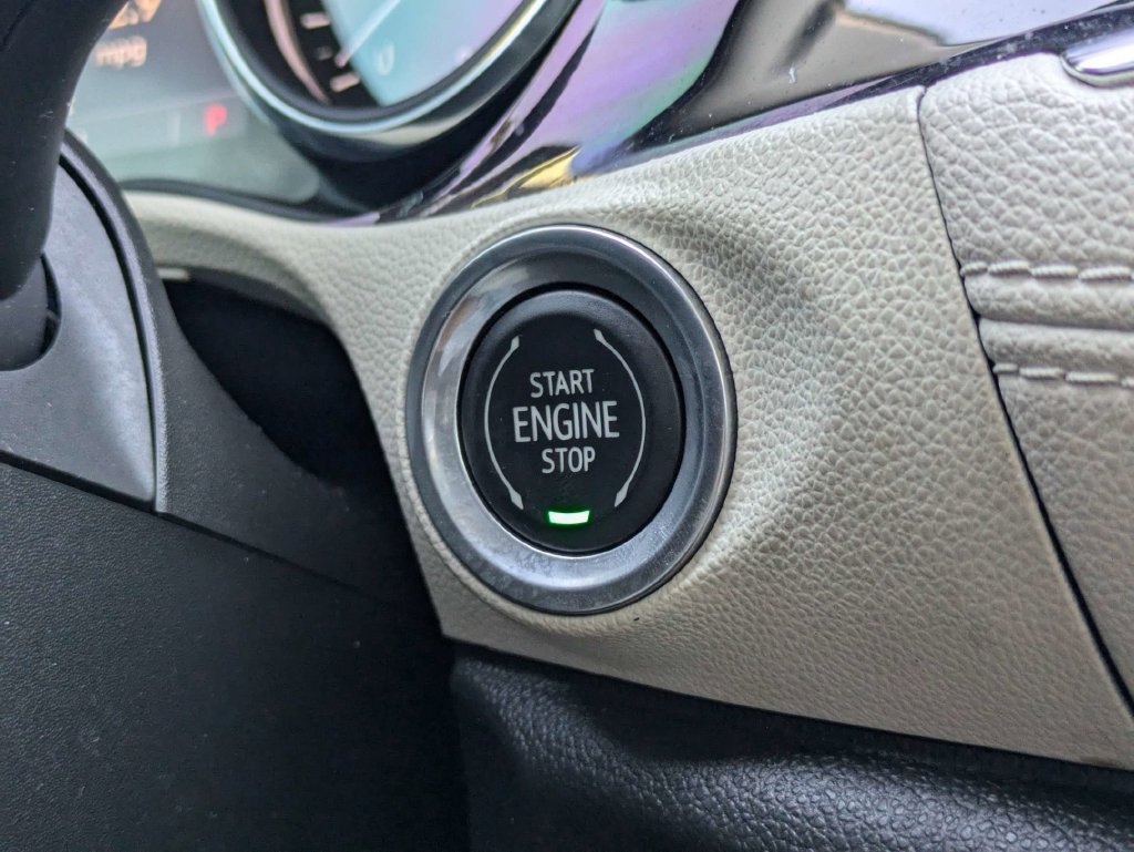 Used 2021 Buick Encore GX Preferred w/ Cold Weather Comfort Package FWD image 29
