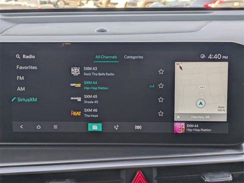 Used 2025 Kia Sorento EX image 18