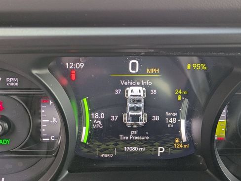 Used 2025 Jeep Wrangler Unlimited Sahara w/ Safety Group AWD/4WD image 24