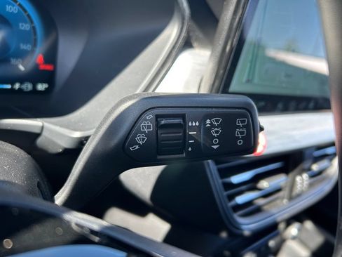 Used 2025 Ford Escape Platinum AWD/4WD image 22