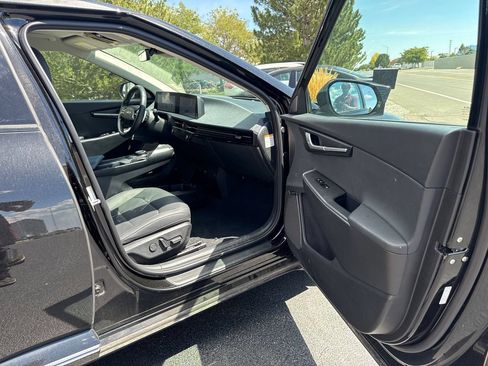 Used 2024 Kia EV6 Wind AWD/4WD image 42