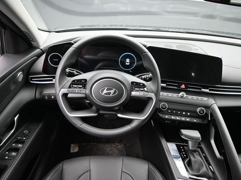 New 2026 Hyundai Elantra Limited image 22