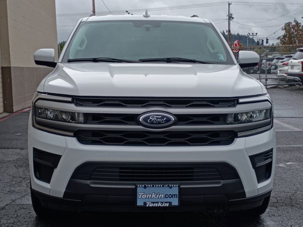 Used 2024 Ford Expedition XLT AWD/4WD image 12