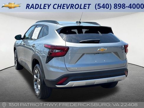 Certified 2026 Chevrolet Trax LT FWD image 17