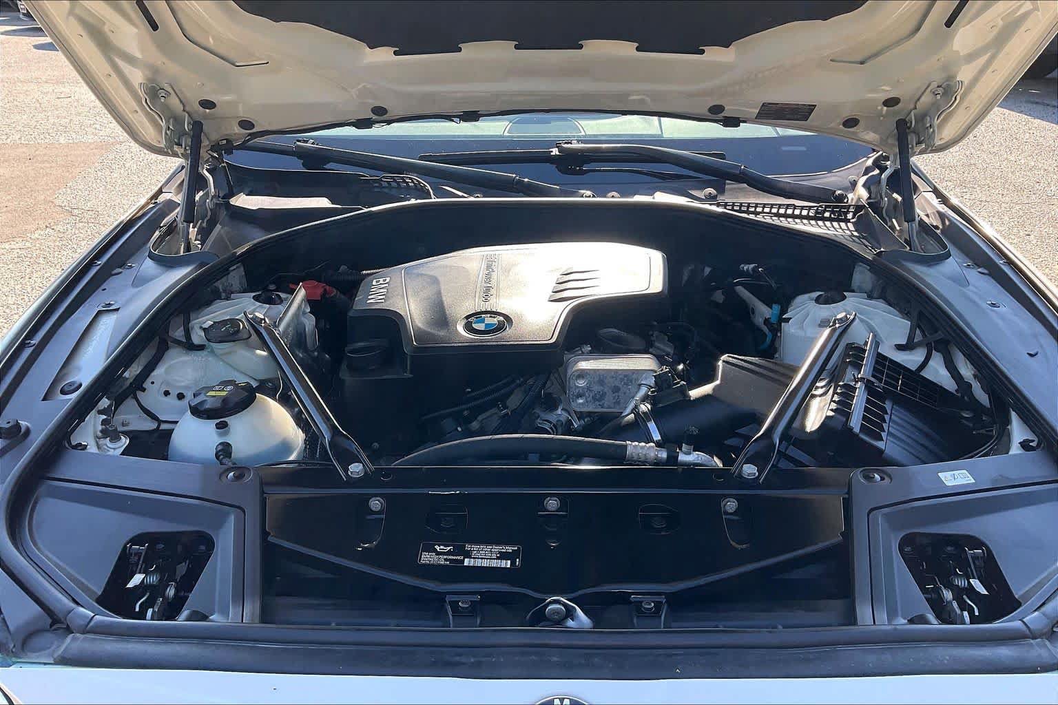 Used 2015 BMW 528i xDrive Sedan AWD/4WD image 28