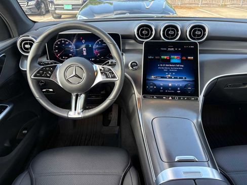 Used 2026 Mercedes-Benz GLC 300 4MATIC image 12