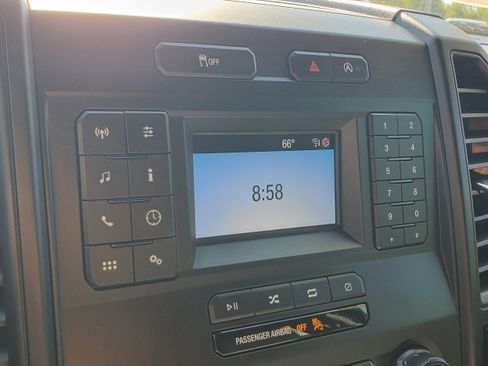 Used 2018 Ford F150 XL w/ Equipment Group 101A Mid RWD image 17