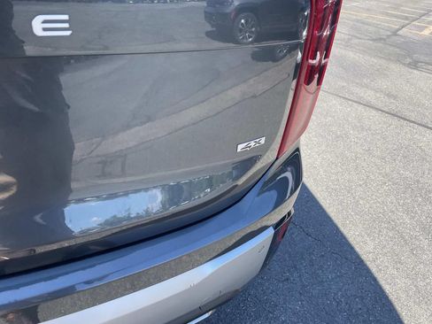 Used 2023 Kia Telluride S w/ S Sunroof Package AWD/4WD image 5