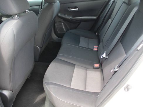 Used 2021 Nissan Sentra SV FWD image 14