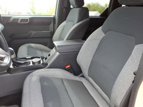 Used 2025 Ford Bronco Big Bend AWD/4WD image 4