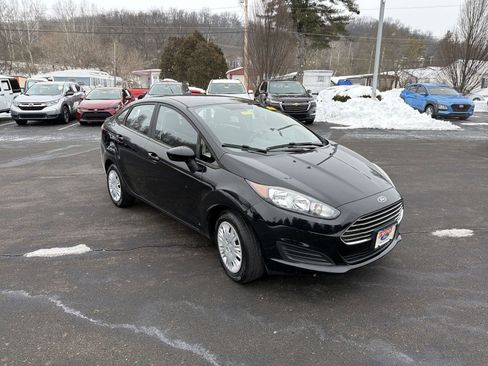 Used 2018 Ford Fiesta S image 2