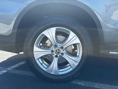 Used 2018 Mercedes-Benz GLC 300 image 9