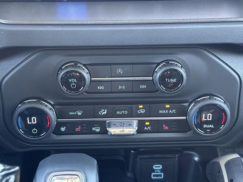 New 2025 Ford Bronco Badlands image 20