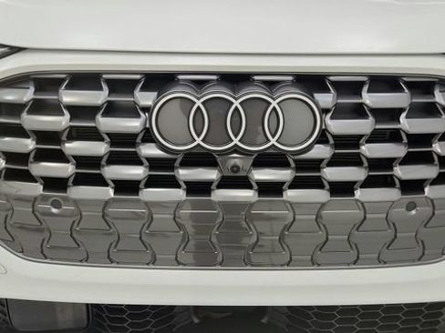Used 2025 Audi Q5 Premium Plus w/ Premium Plus AWD/4WD image 39