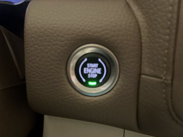Used 2021 GMC Yukon Denali RWD image 16