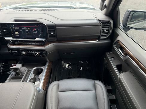 Used 2023 GMC Sierra 1500 Elevation w/ Elevation Premium Package AWD/4WD image 27