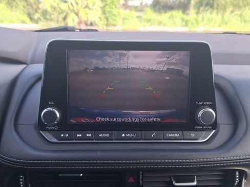 Certified 2022 Nissan Rogue SV w/ SV Premium Package FWD image 21