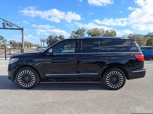 Used 2021 Lincoln Navigator Black Label image 5