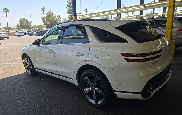 Used 2023 Genesis GV70 2.5T w/ Sport Prestige Package AWD/4WD image 4