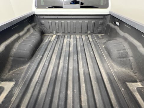 Used 2022 Nissan Frontier SV w/ Technology Package image 26