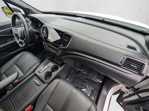Used 2023 Honda Passport TrailSport image 22
