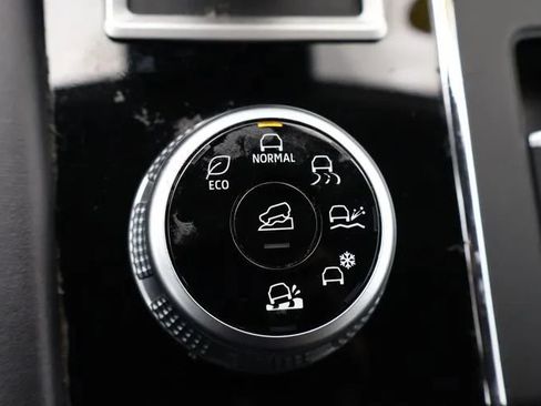 Used 2024 Mitsubishi Outlander Ralliart AWD/4WD image 38