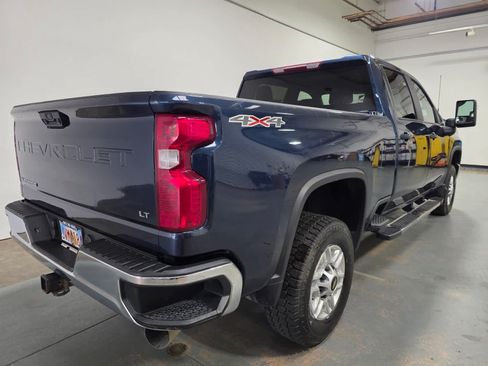 Used 2022 Chevrolet Silverado 2500 LT w/ Convenience Package AWD/4WD image 5