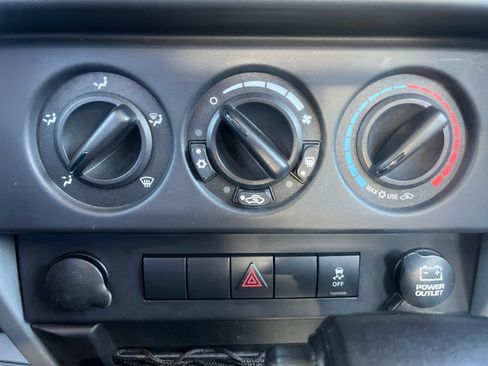 Used 2010 Jeep Wrangler Unlimited Sport image 20