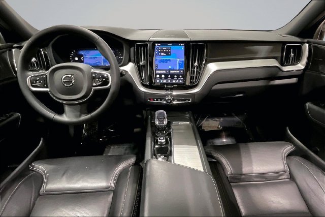Certified 2024 Volvo XC60 T8 Ultimate AWD/4WD image 19