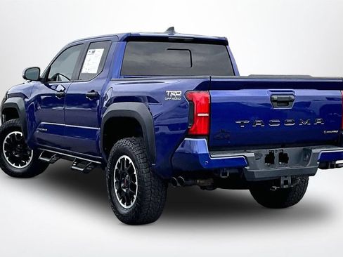 Used 2024 Toyota Tacoma TRD Off-Road w/ TRD Off Road Upgrade Package AWD/4WD image 5