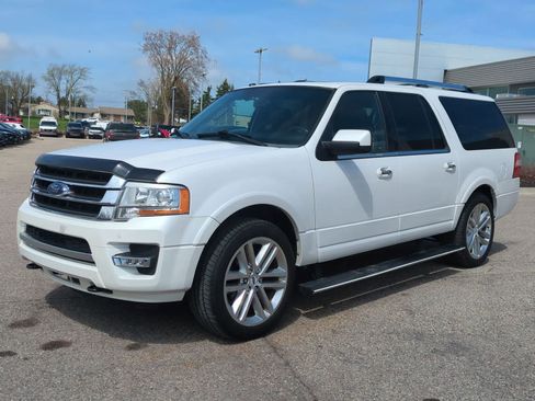 Used 2016 Ford Expedition EL Limited w/ Equipment Group 301A AWD/4WD image 4