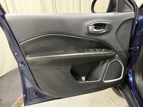 Used 2019 Jeep Compass Limited image 17