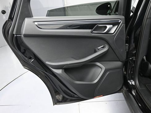 Certified 2023 Porsche Macan Turbo image 22