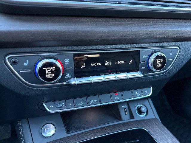 Used 2024 Audi Q5 e Premium Plus w/ Premium Plus Package AWD/4WD image 26