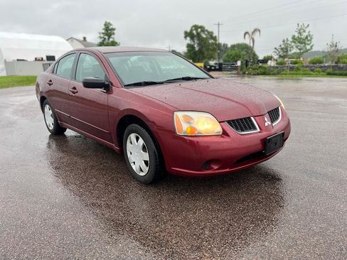 Used 2005 Mitsubishi Galant ES FWD image 1