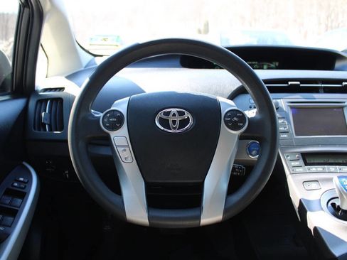 Used 2012 Toyota Prius Two image 32