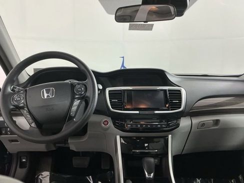 Used 2016 Honda Accord EX image 34