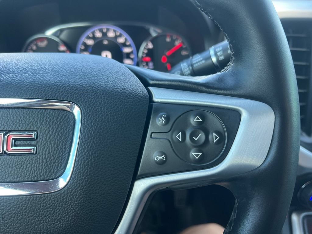Used 2023 GMC Acadia SLT FWD image 12