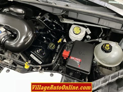 Used 2019 Ford Transit 250 130 Low Roof w/ Exterior Upgrade Package image 32
