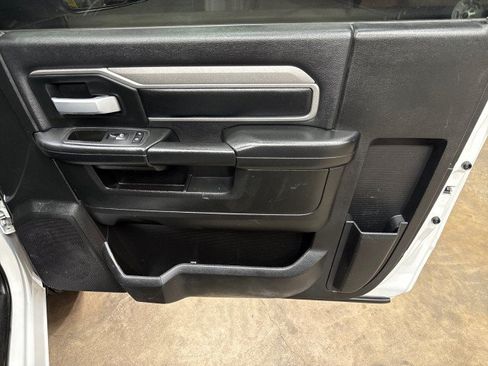 Used 2019 RAM 3500 Tradesman RWD image 21
